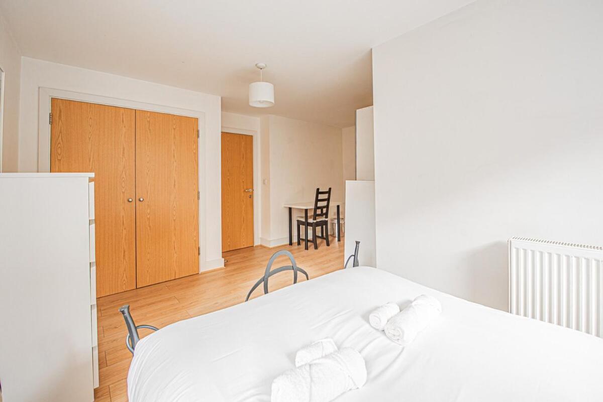 Appartamento Stylish Spacious 3 Bed 5min Walk From Station *