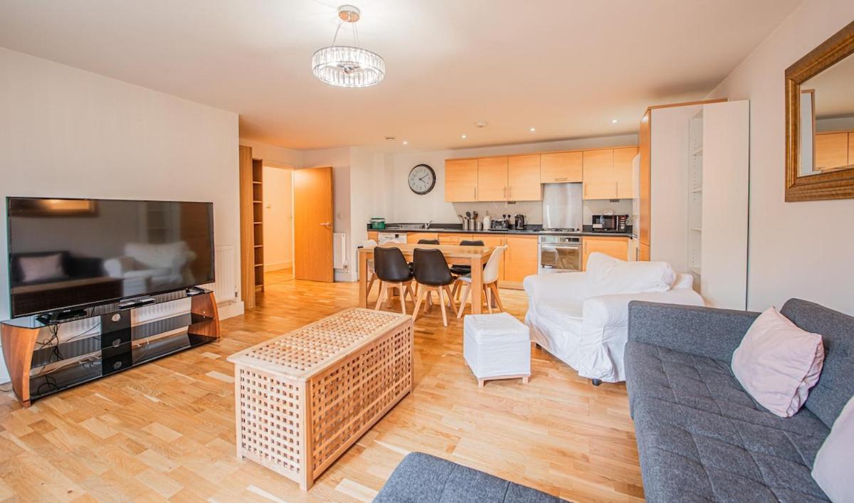 Appartamento Stylish Spacious 3 Bed 5min Walk From Station *