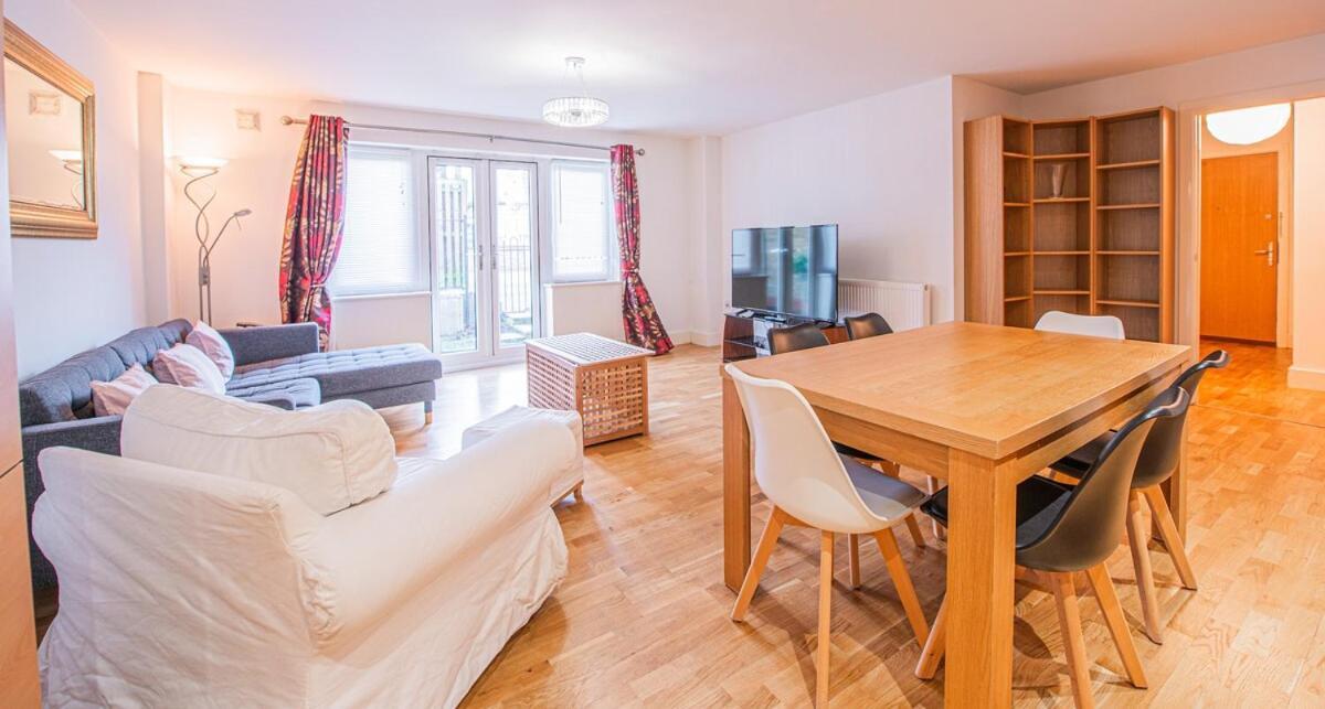 Stylish Spacious 3 Bed 5min Walk From Station Appartamento Londra