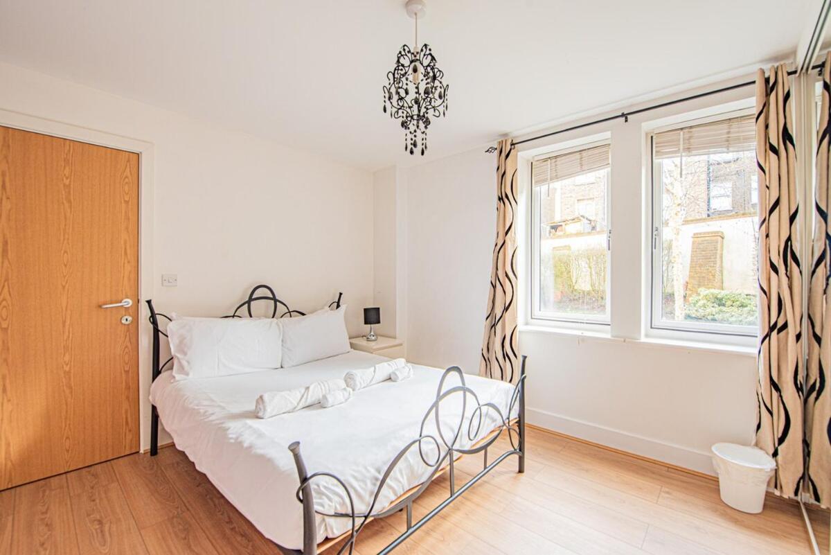 Stylish Spacious 3 Bed 5min Walk From Station Londra